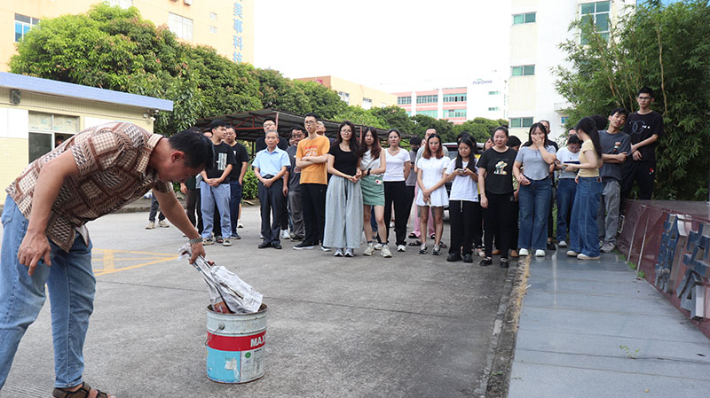 筑牢安全防線(xiàn)，消防演習(xí)共筑平安家園